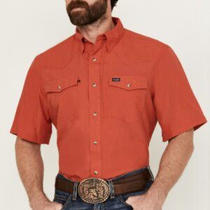 WRANGLER MEN'S SOLID SHORT SLEEVE SNAP PERFORMANCE WESTERN SHIRT